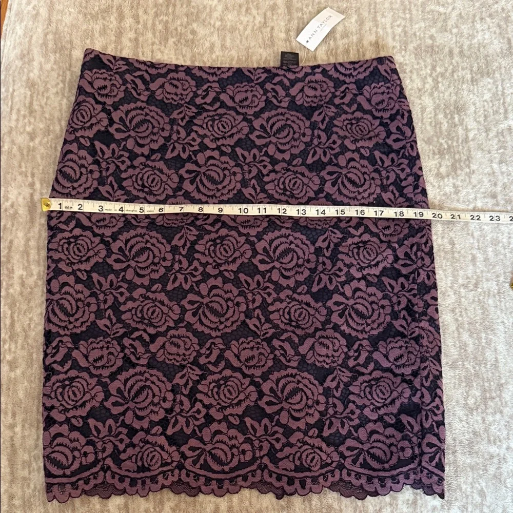 Ann Taylor Black and Purple Floral Lace Pencil Skirt Brand New - Picture 2 of 5